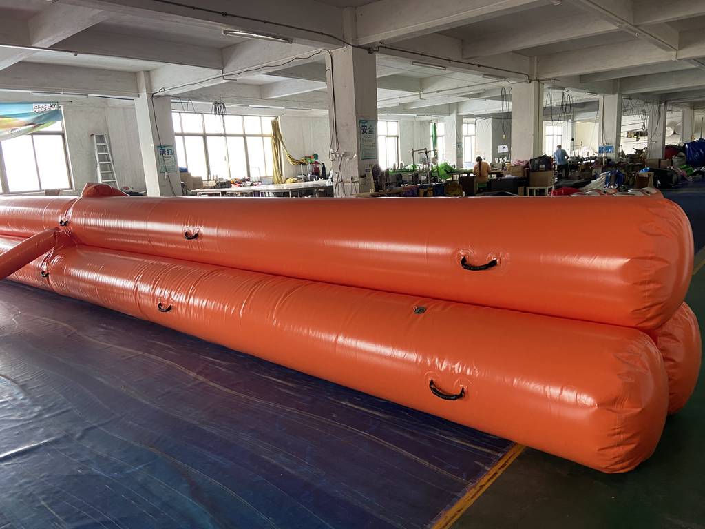 inflatable flood wall