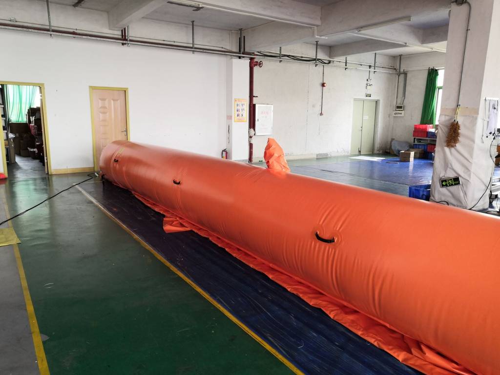 water-filled flood barrier