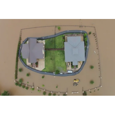 Custom Water-Filled Flood Barrier: Protect Your Home and Property